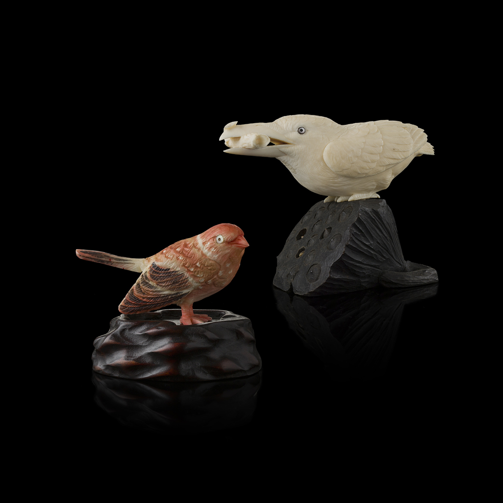 IVORY OKIMONO OF A KINGFISHER