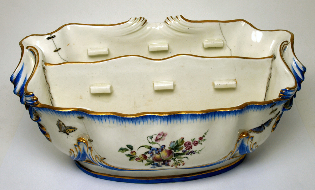 VINCENNES OVAL JARDINIERE