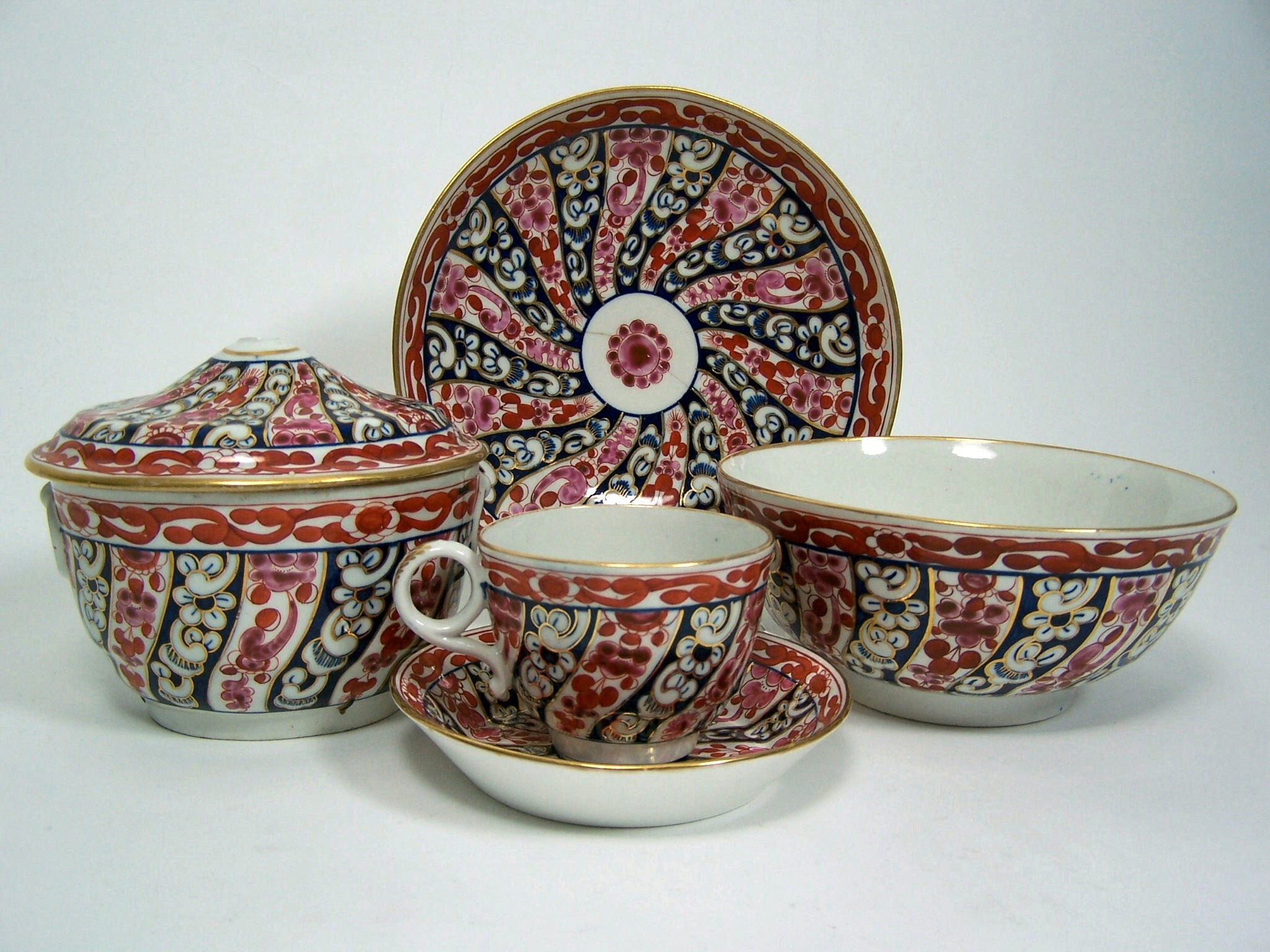 A 19th century composite Worcester Queen Charlotte pattern part tea and coffee set