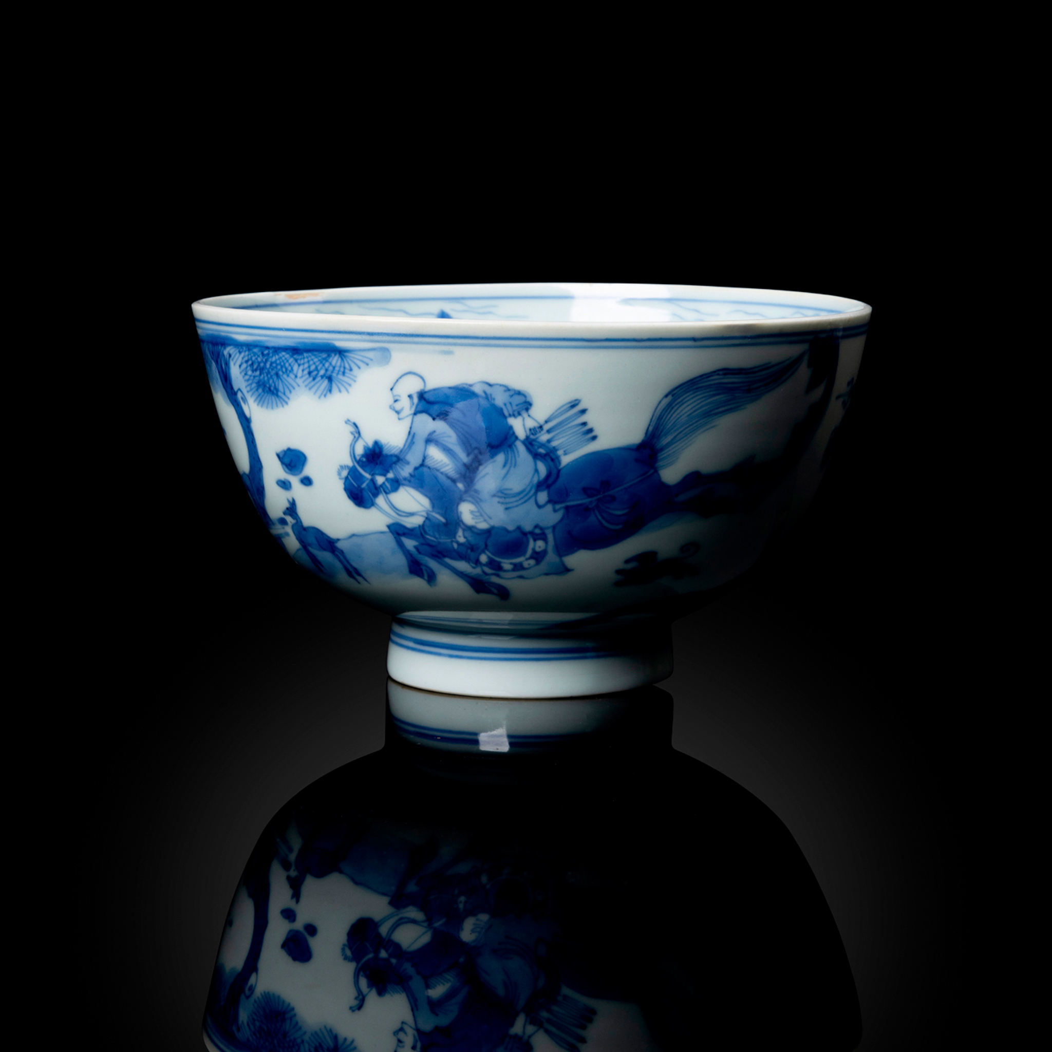 CHINESE BLUE AND WHITE 'HUNTING SCENE' BOWL