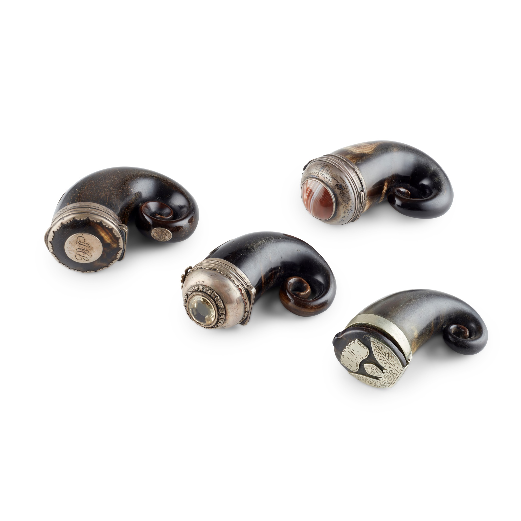 A 19TH CENTURY PRESENTATION CURLY HORN SNUFF MULL