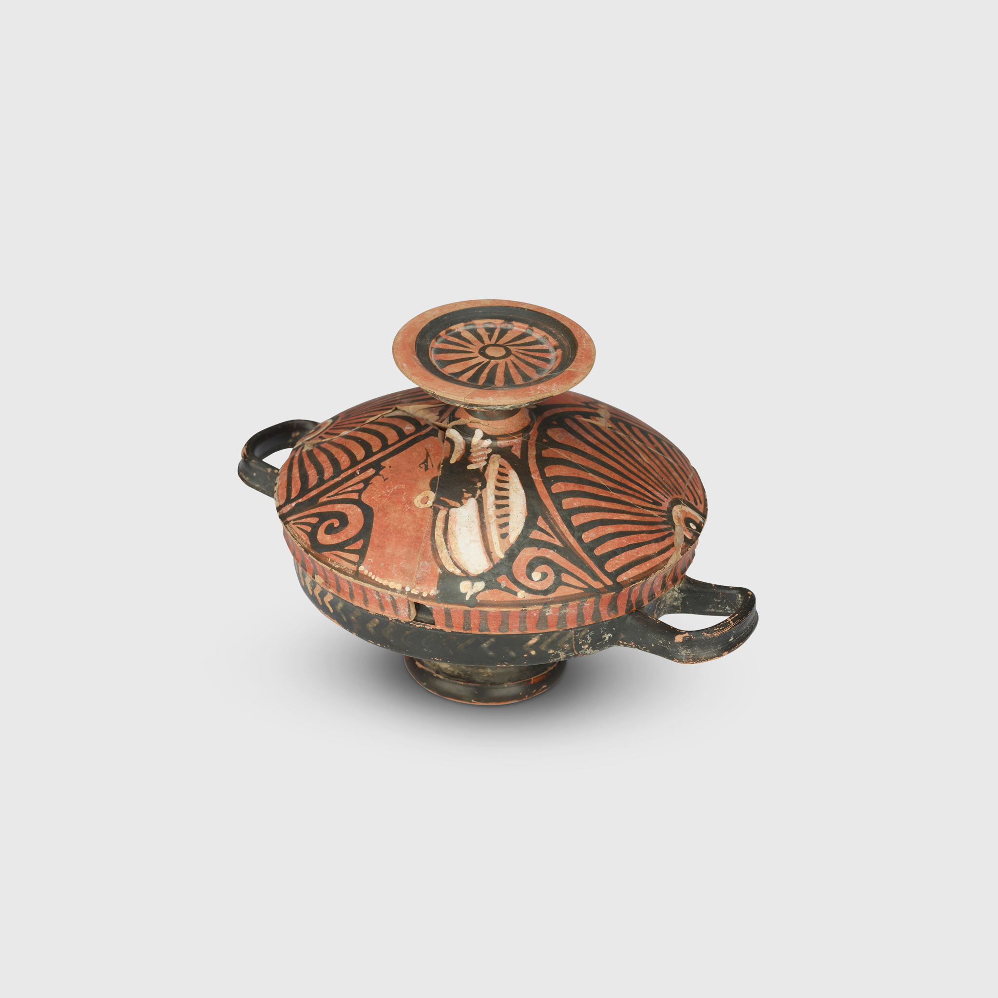 APULIAN RED FIGURE LEKANIS