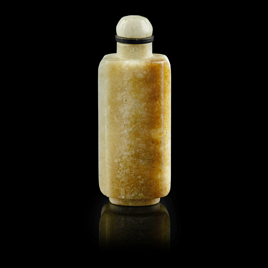 GREY CELADON JADE SNUFF BOTTLE