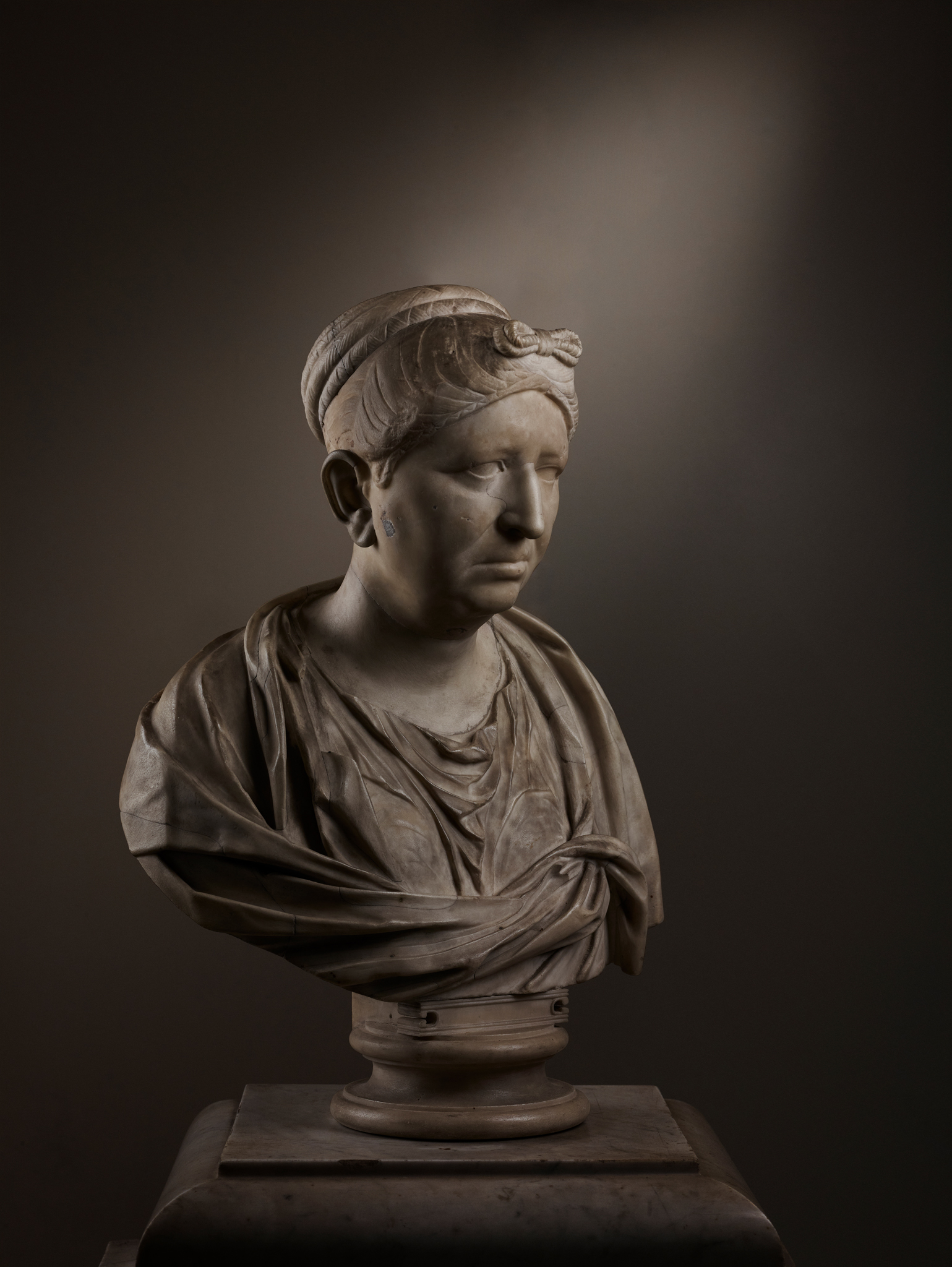 ROMAN MARBLE PORTRAIT BUST OF A LADY