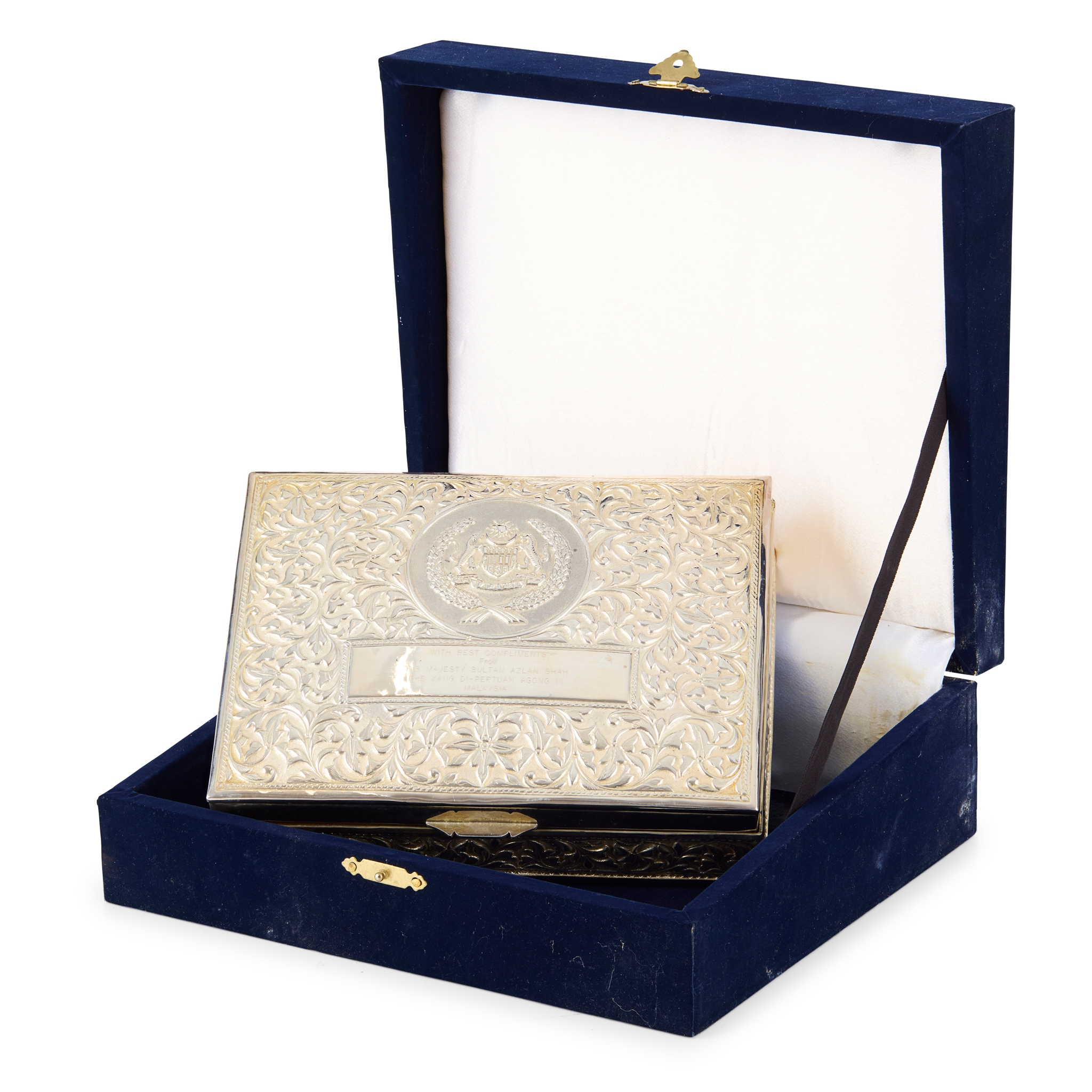 MALAYSIA - A PRESENTATION SILVER AND WOODEN-LINED CIGAR BOX