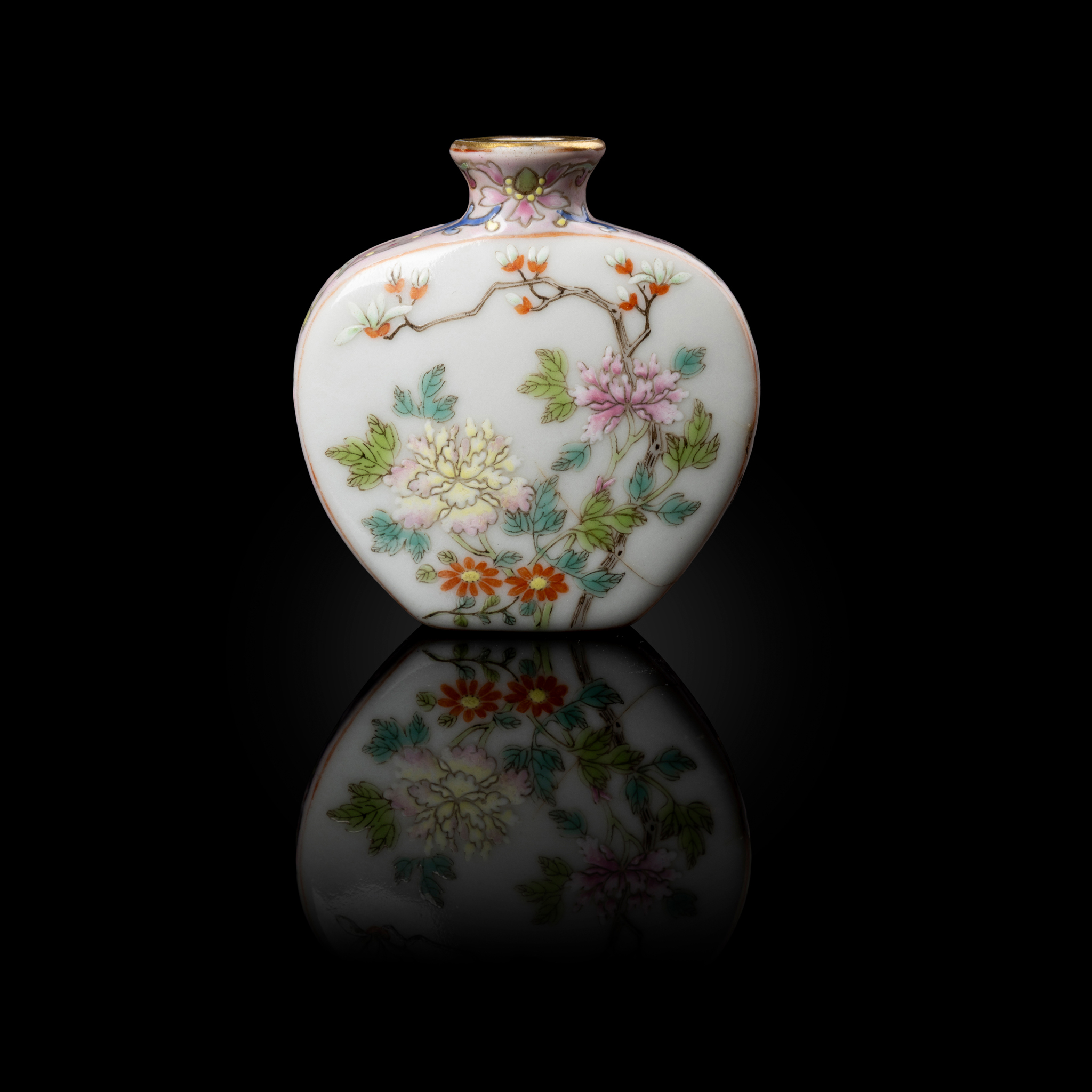 CHINESE FAMILLE ROSE PORCELAIN 'IMPERIAL POEM' SNUFF BOTTLE