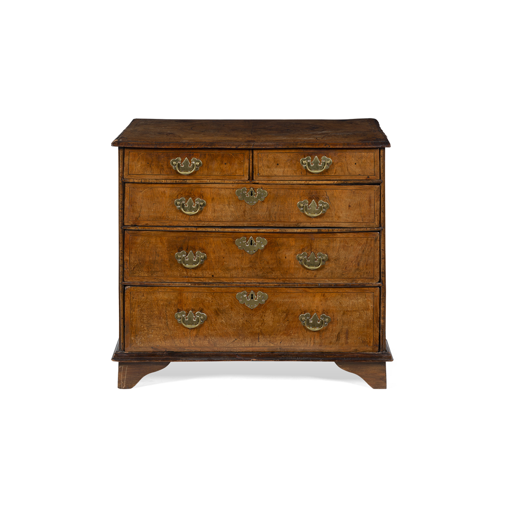 QUEEN ANNE WALNUT CHEST OF DRAWERS