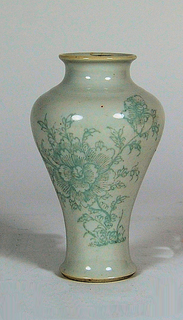 An 18th century Chinese meiping vase