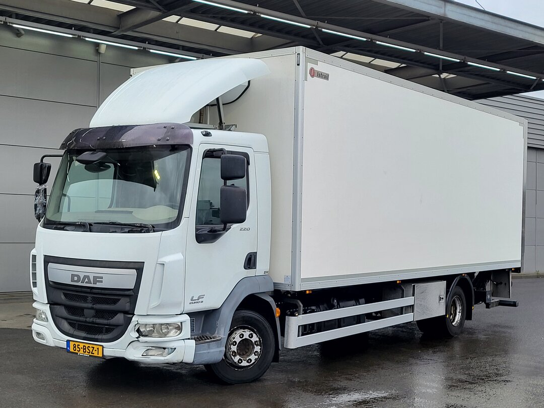 DAF LF 220 Closed Truck Euro 6 Taillift Zepro Airco Cruise Control 2014