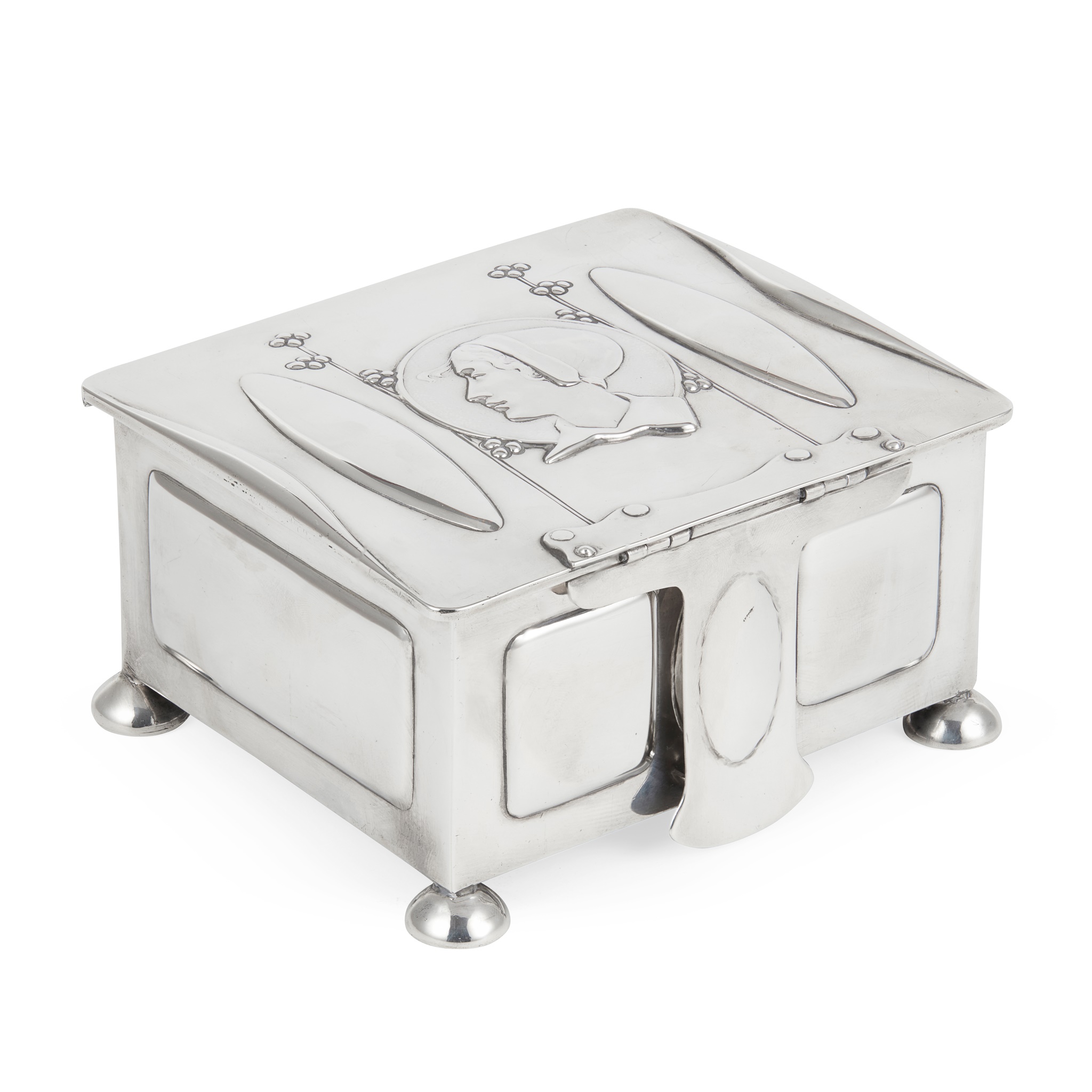 KATE HARRIS (BRITISH 1878-1949) FOR WILLIAM HUTTON & SONS LTD.