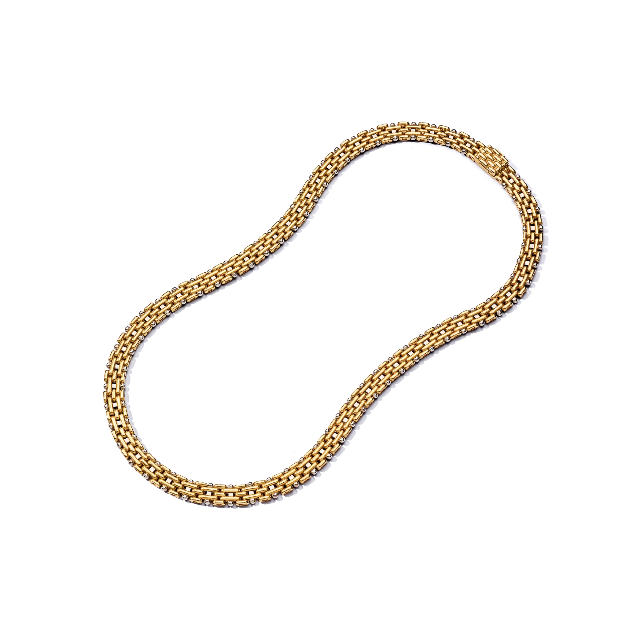 Petochi: A fancy-link necklace