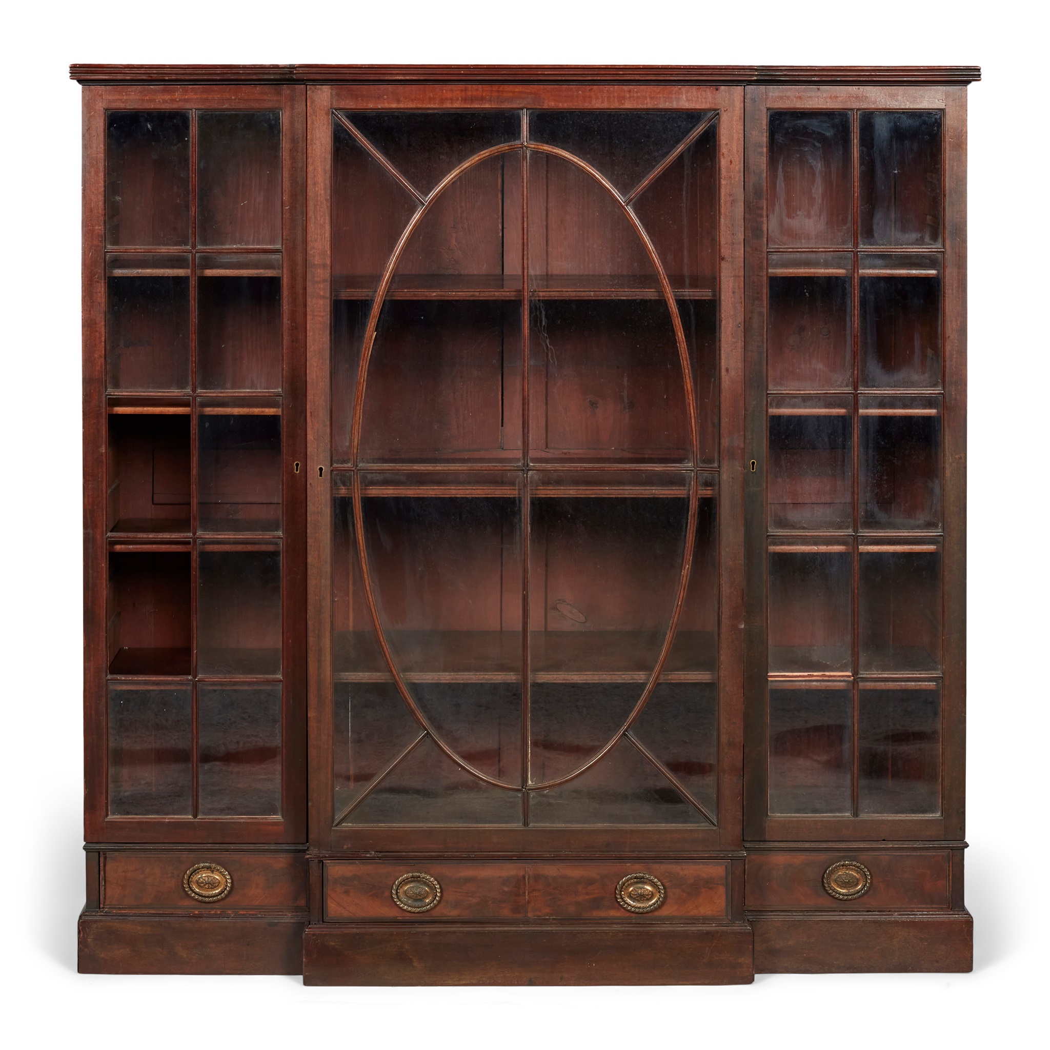 GEORGIAN MAHOGANY BREAKFRONT BOOKCASE