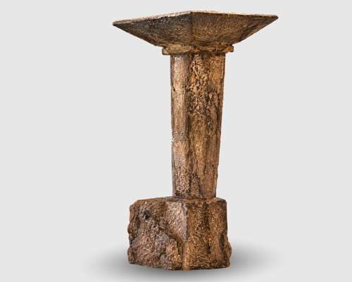 <p>A monumental, expressionist fountain by the renowned Limburg sculptor Caius Spronken. This impressive work of art was created in 2000 as a Millennium monument for the Brusselsepoort shopping centre in Maastricht. It is the largest model of