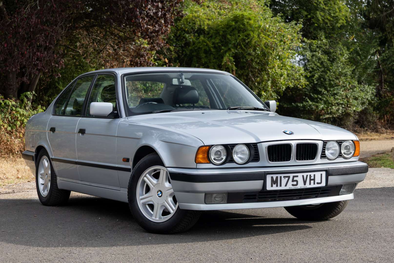 1994 BMW 525i SE (E34)