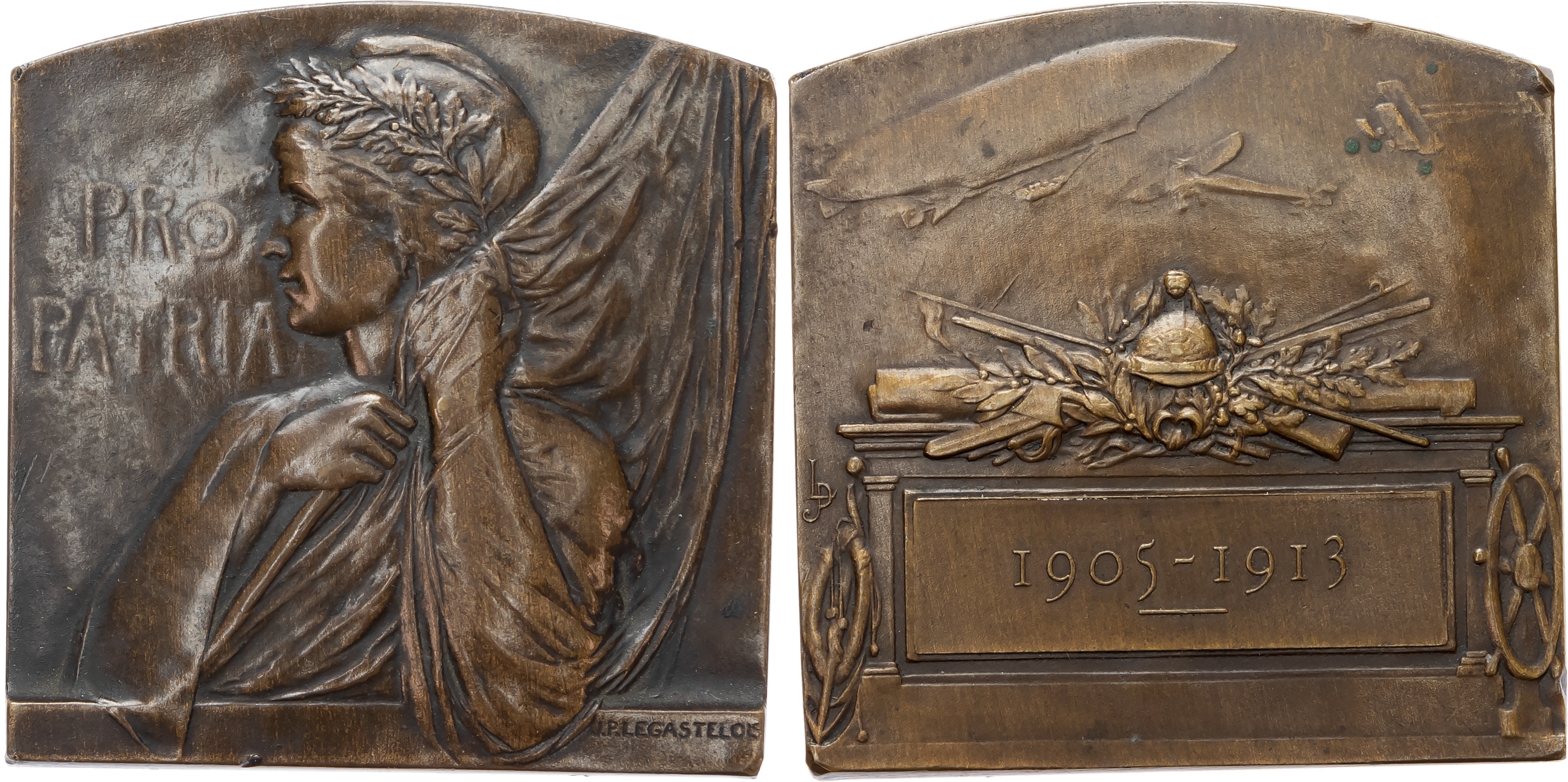 France, World War I “Pro Patria”, bronze plaquette (47mm/76gm), 1913, by Julien-Prosper Legastelois (1885-1931).
