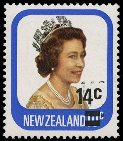 1979 14ct on 10ct Queen's portrait...