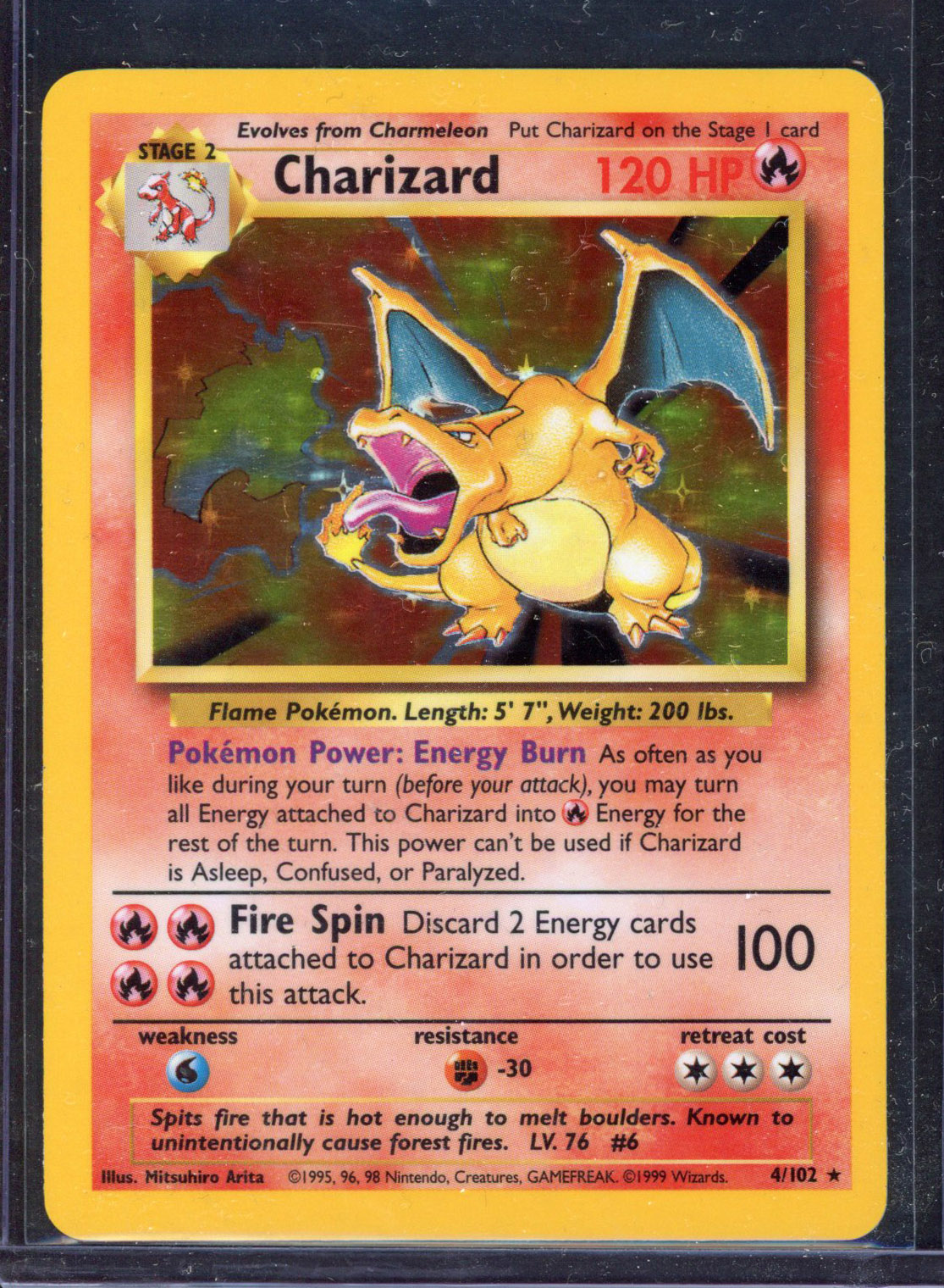 Pokémon TCG - Charizard Holo #4/102 - Base Set Near Mint