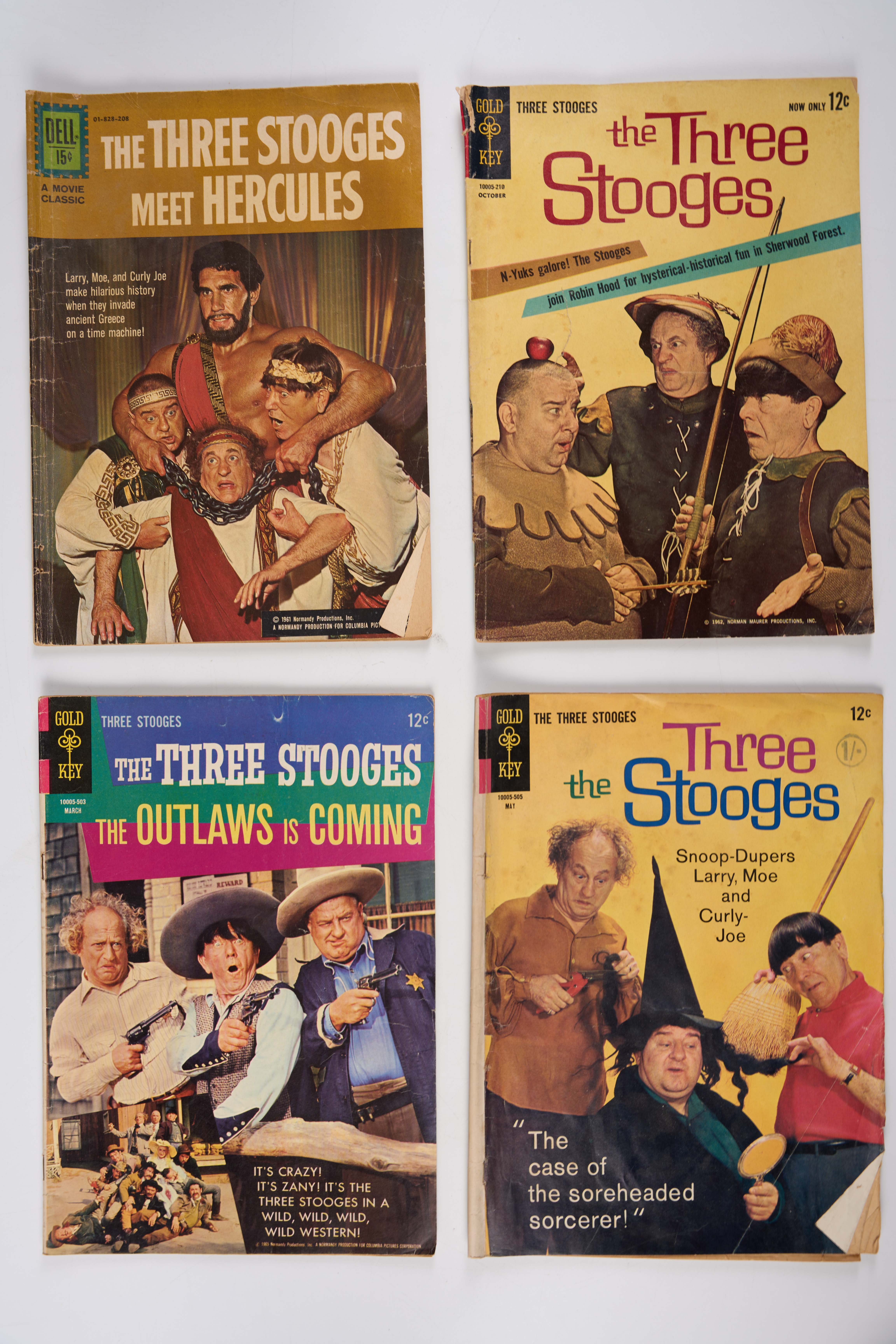 Three Stooges, Tom & Jerry, Daffy Duck, Looney Tunes & Others (Gold Key/Dell, 1960-67) Bundle of 42