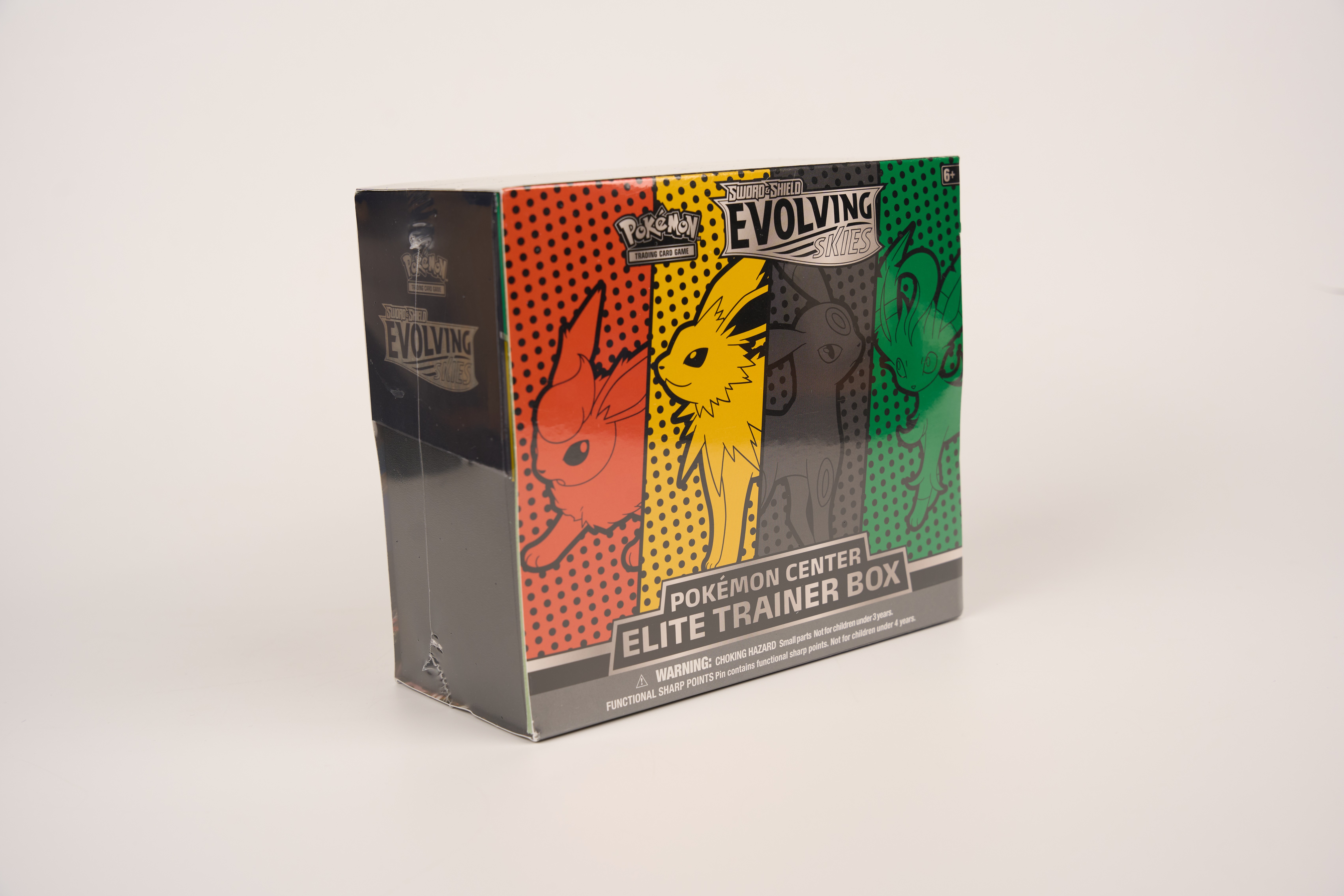 Evolving Skies Pokémon Center Elite Trainer Box Sealed