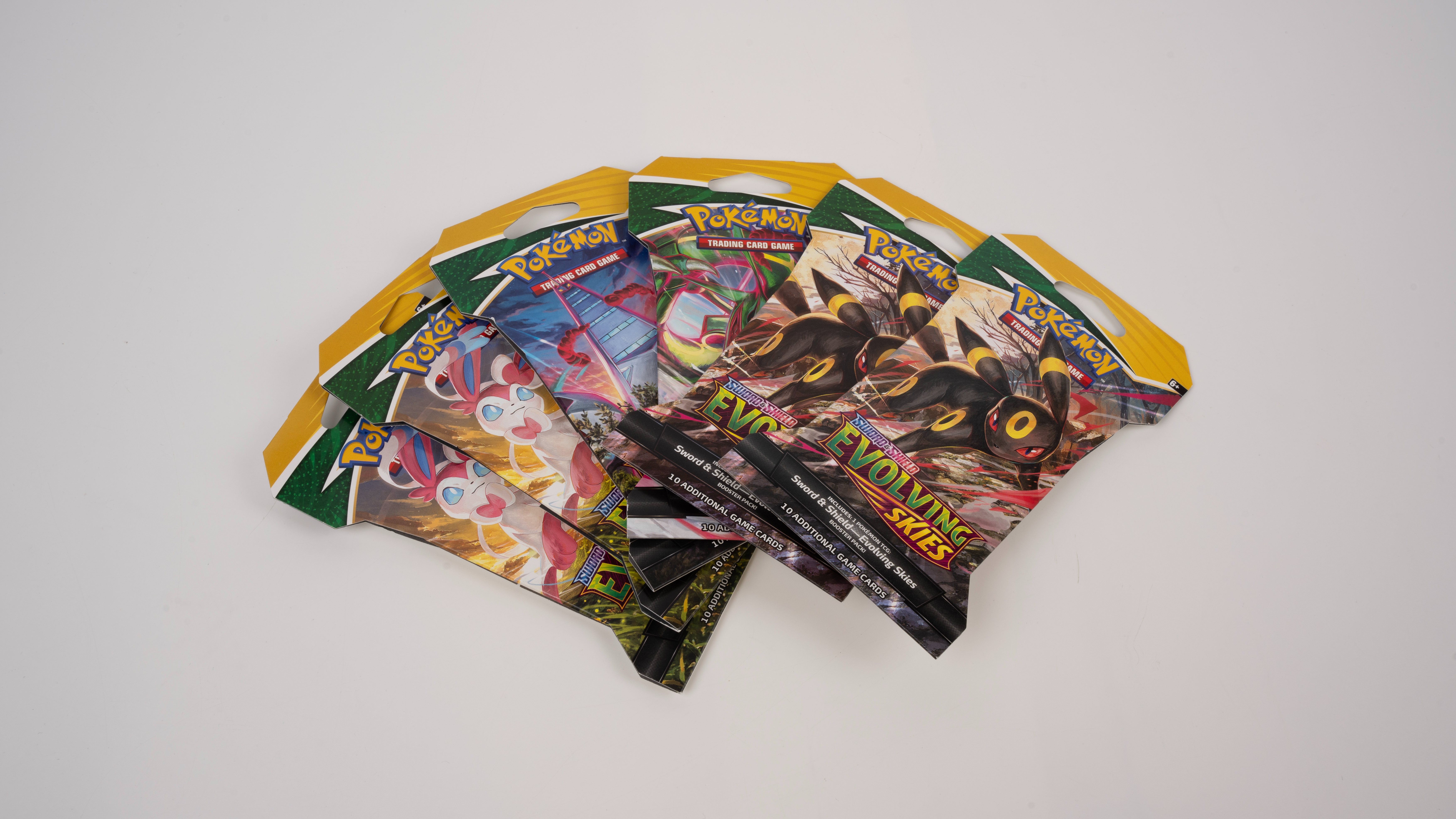 Pokémon TCG - 6x Evolving Skies Booster Packs (Cardboard Packaging) - Factory Sealed