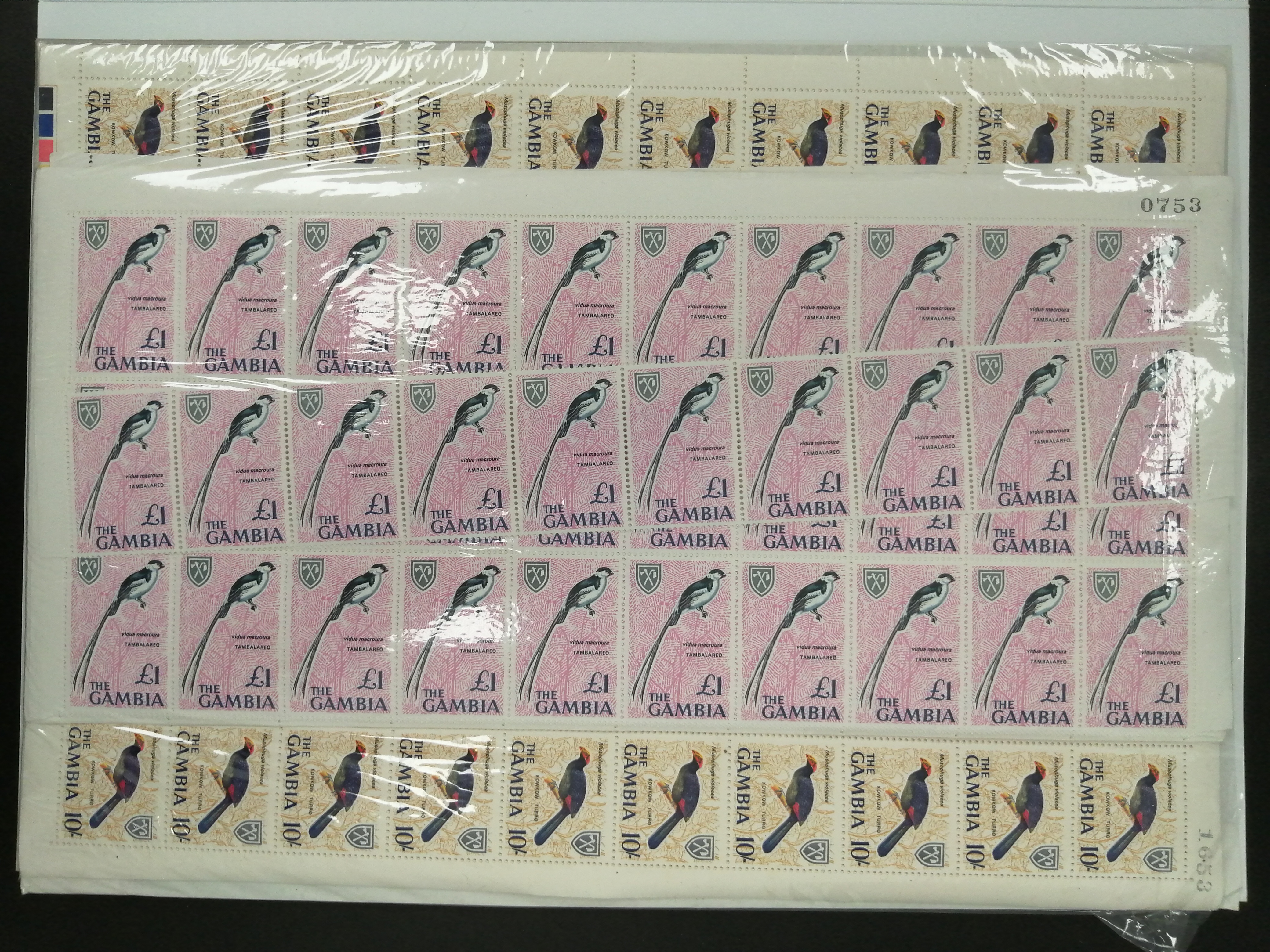 1963 Birds 10s and £1 (SG 204/205), 400 of...