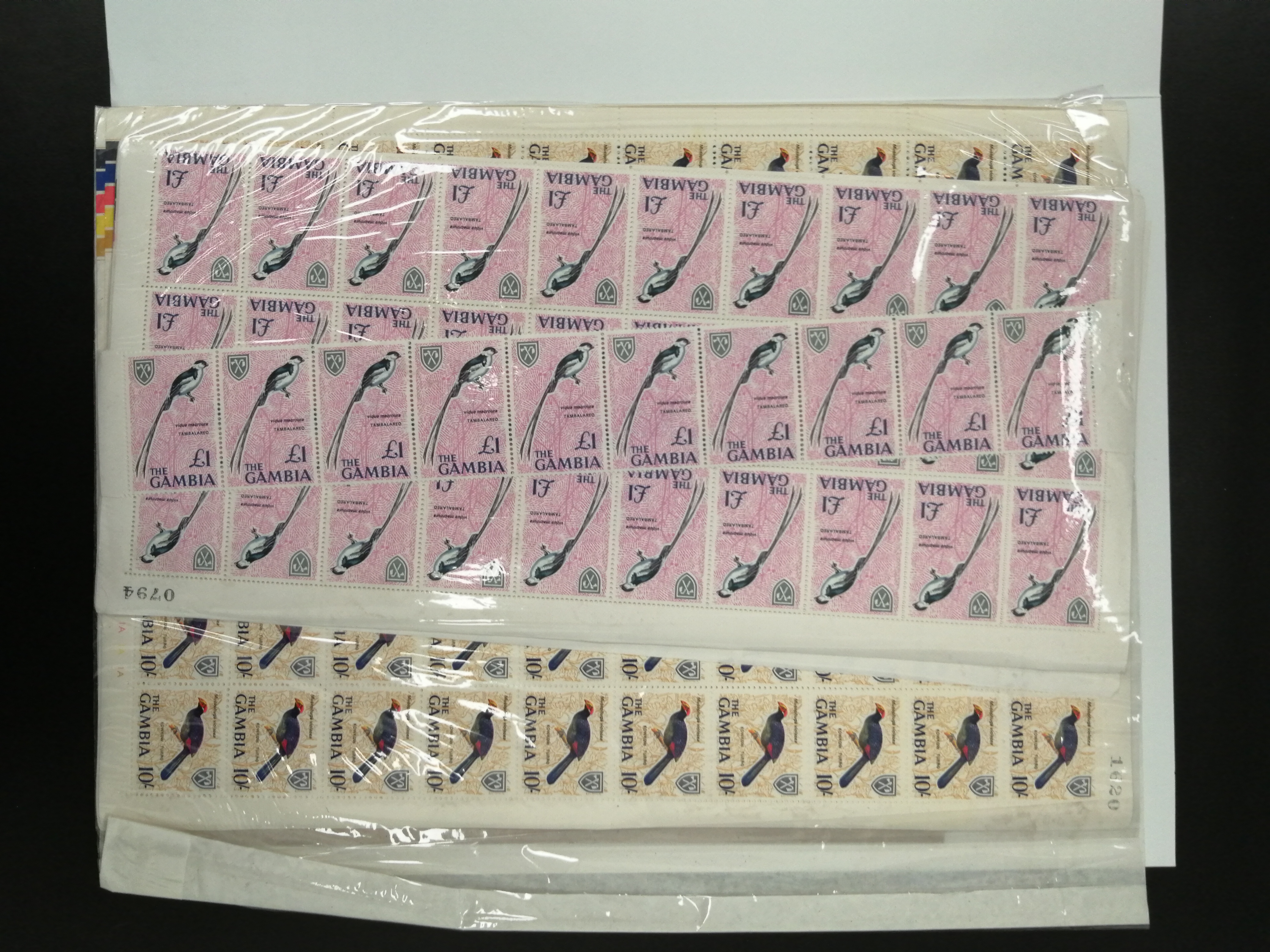 1963 Birds 10s and £1 (SG 204/205), 400 of...