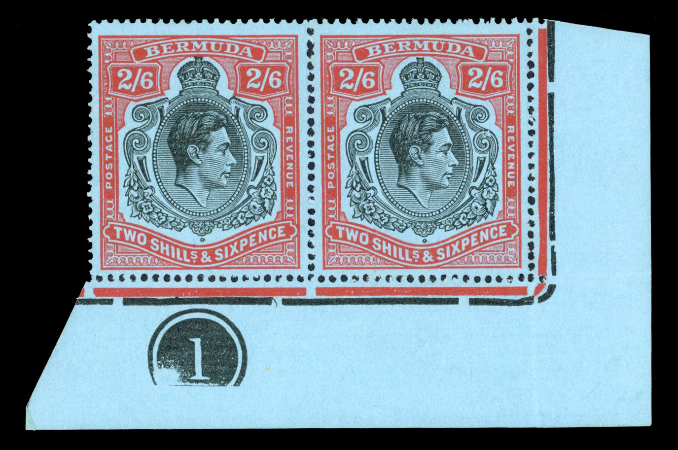 Bermuda SG 117be 1943 2s6d Plate pair R5/12 broken lower right scroll mint