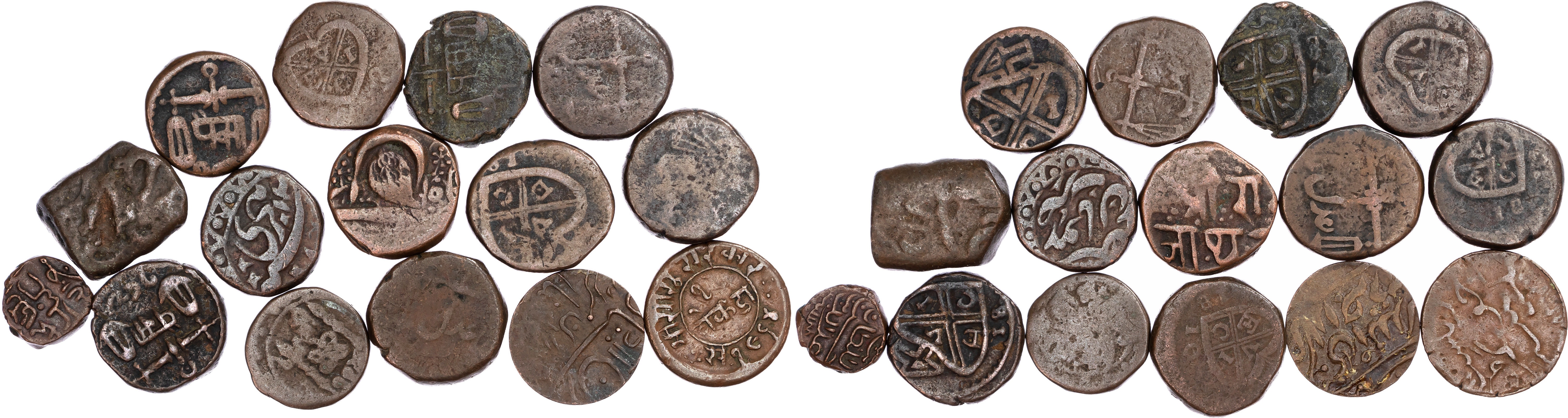 India. Mughal Empire mixed lot of dump type copper coins, 15 pieces.