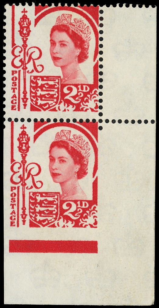 JERSEY: 1958-67 2½d carmine-red pair with lower stamp IMPERFORATE ON 3 SIDES.