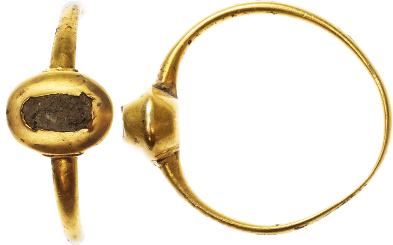 Medieval England (c. 14th Century). Gold Finger-Ring, 2.08g. Portable Antiquities Scheme Recorded.