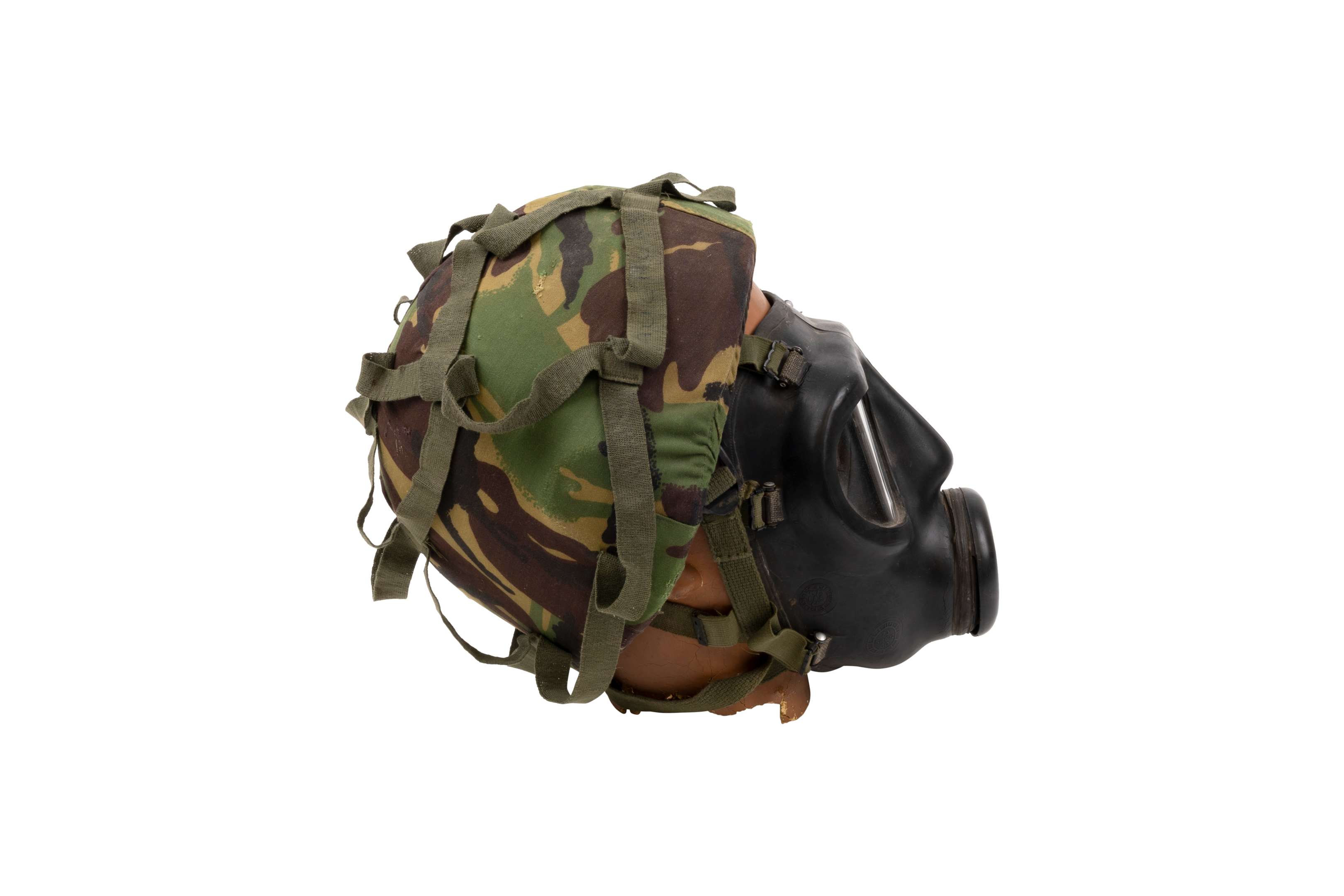 Past auction: British Army MK6 Kevlar Helmet with S10 Gas Mask | 8