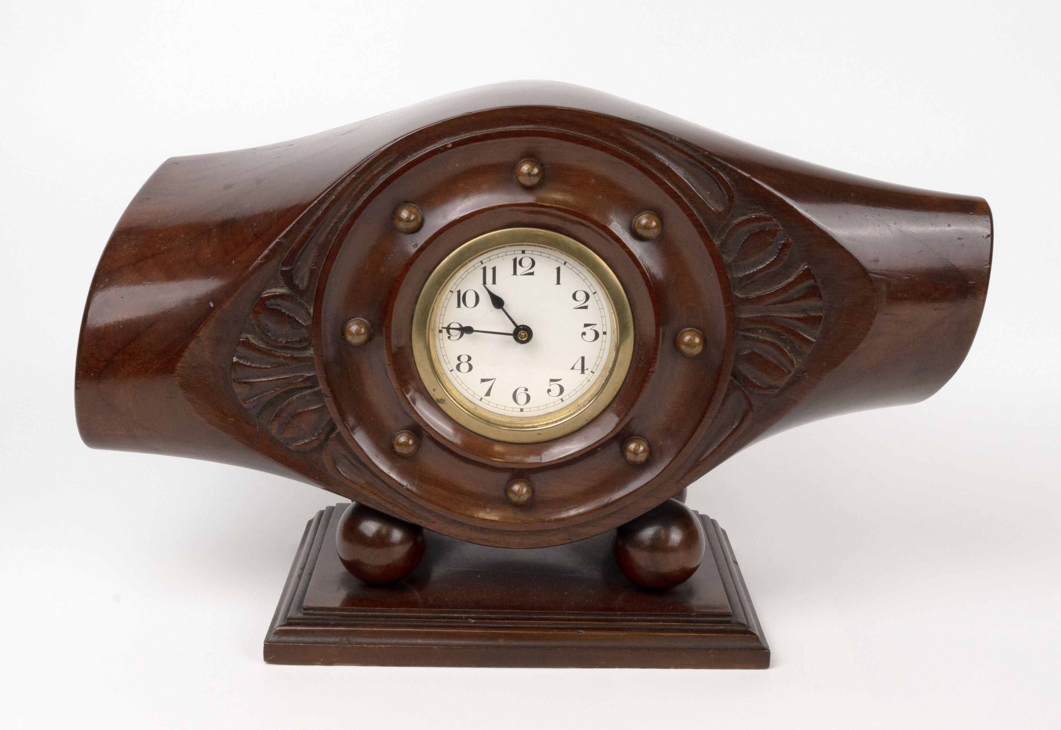 WWI R.A.F. Propeller Hub Clock with two complementary propeller tip photograph frames