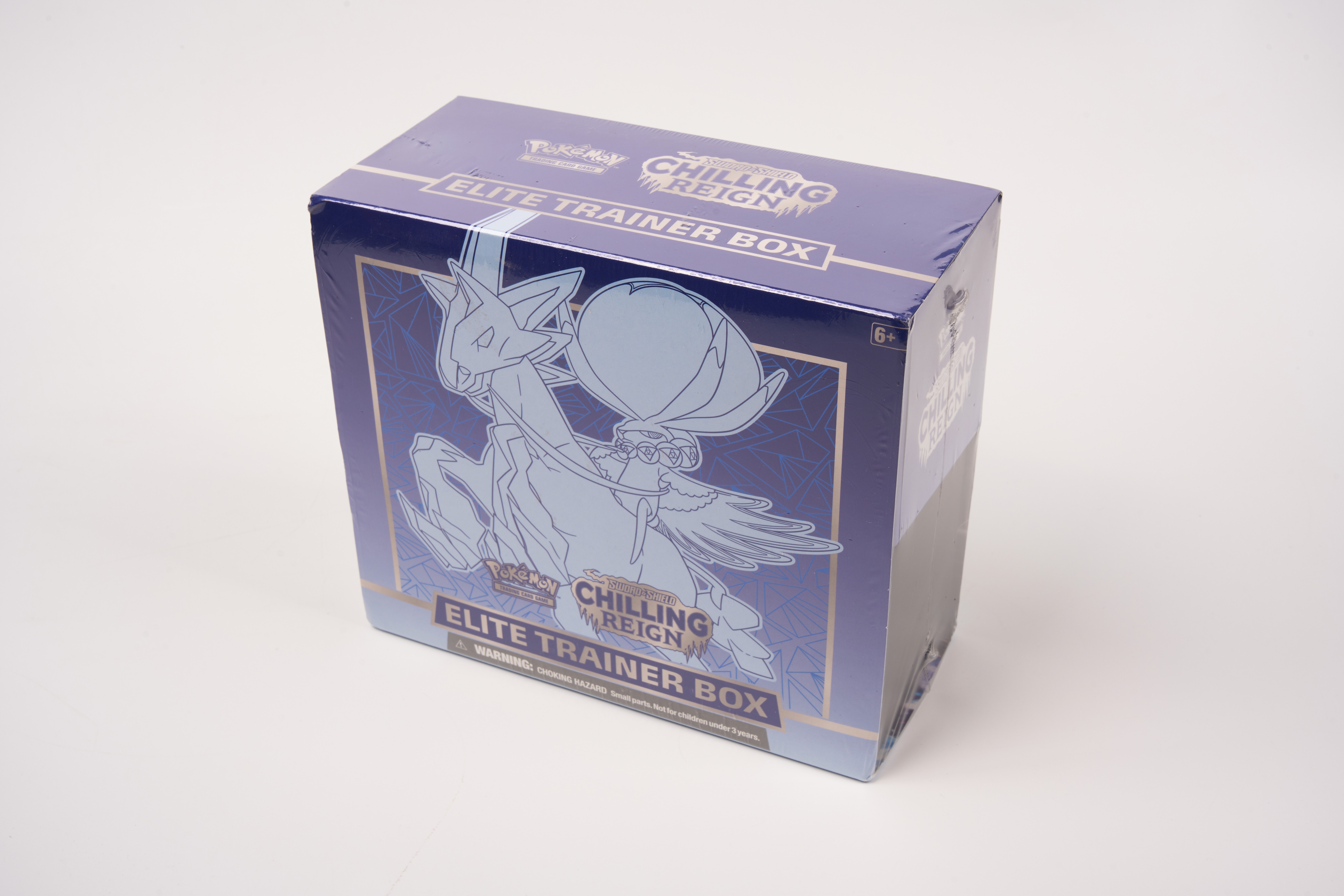 <p>Chilling Reign Elite Trainer Box</p>