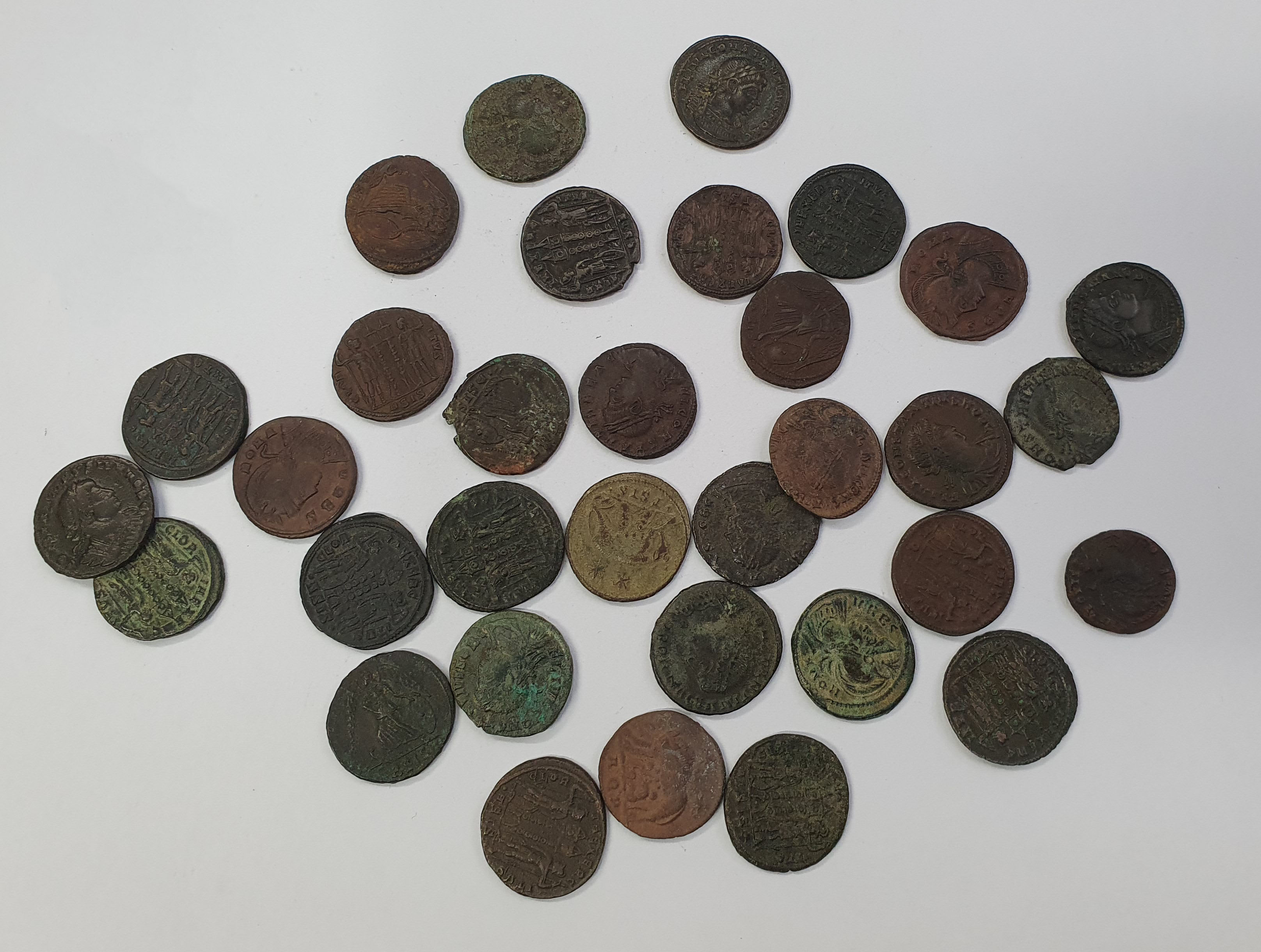 Group of 33 House of Constantine AE 3s. Various mints.