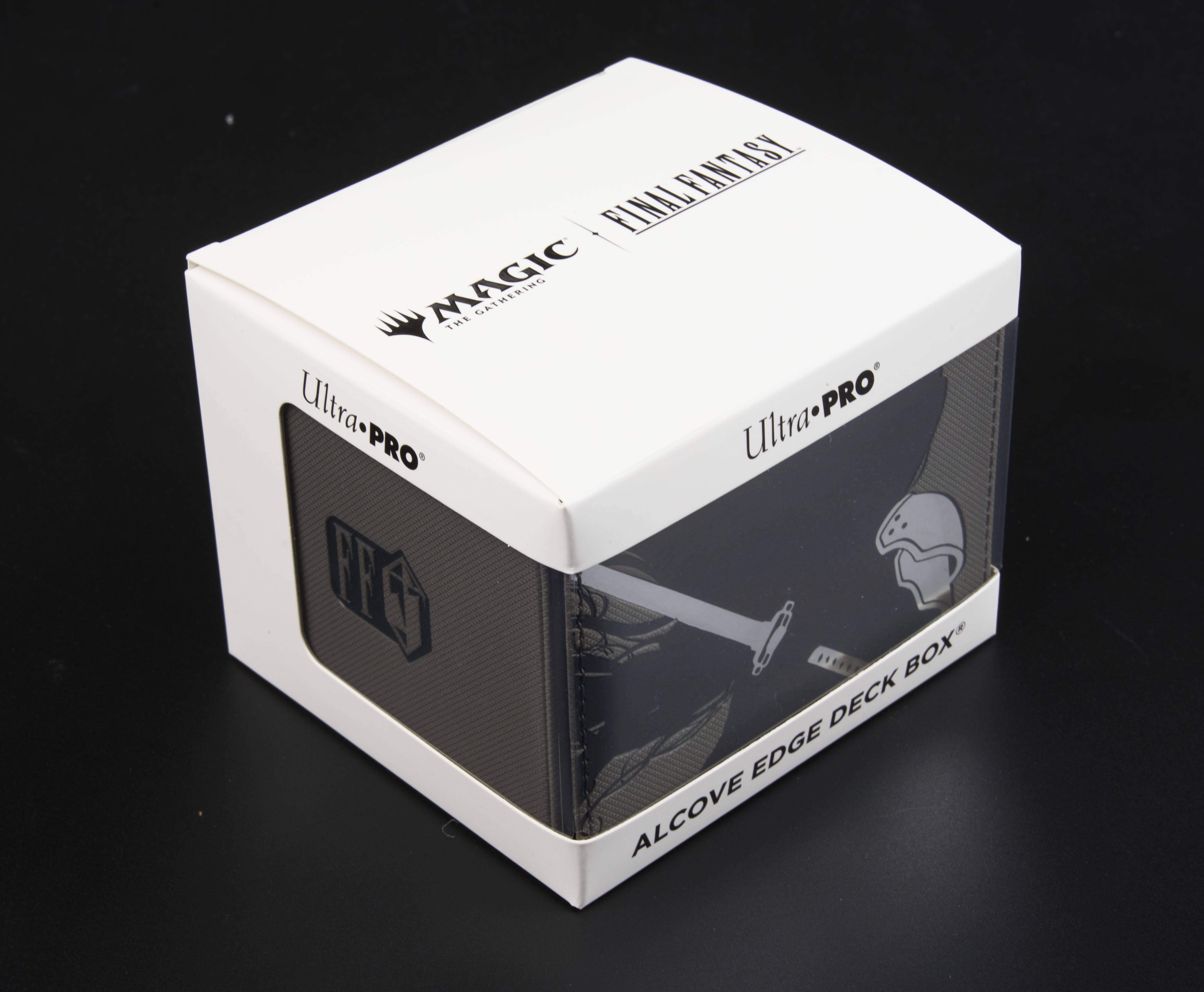 MTG FINAL FANTASY Premium Alcove Edge Deck Box featuring Sephiroth, Planet's Heir