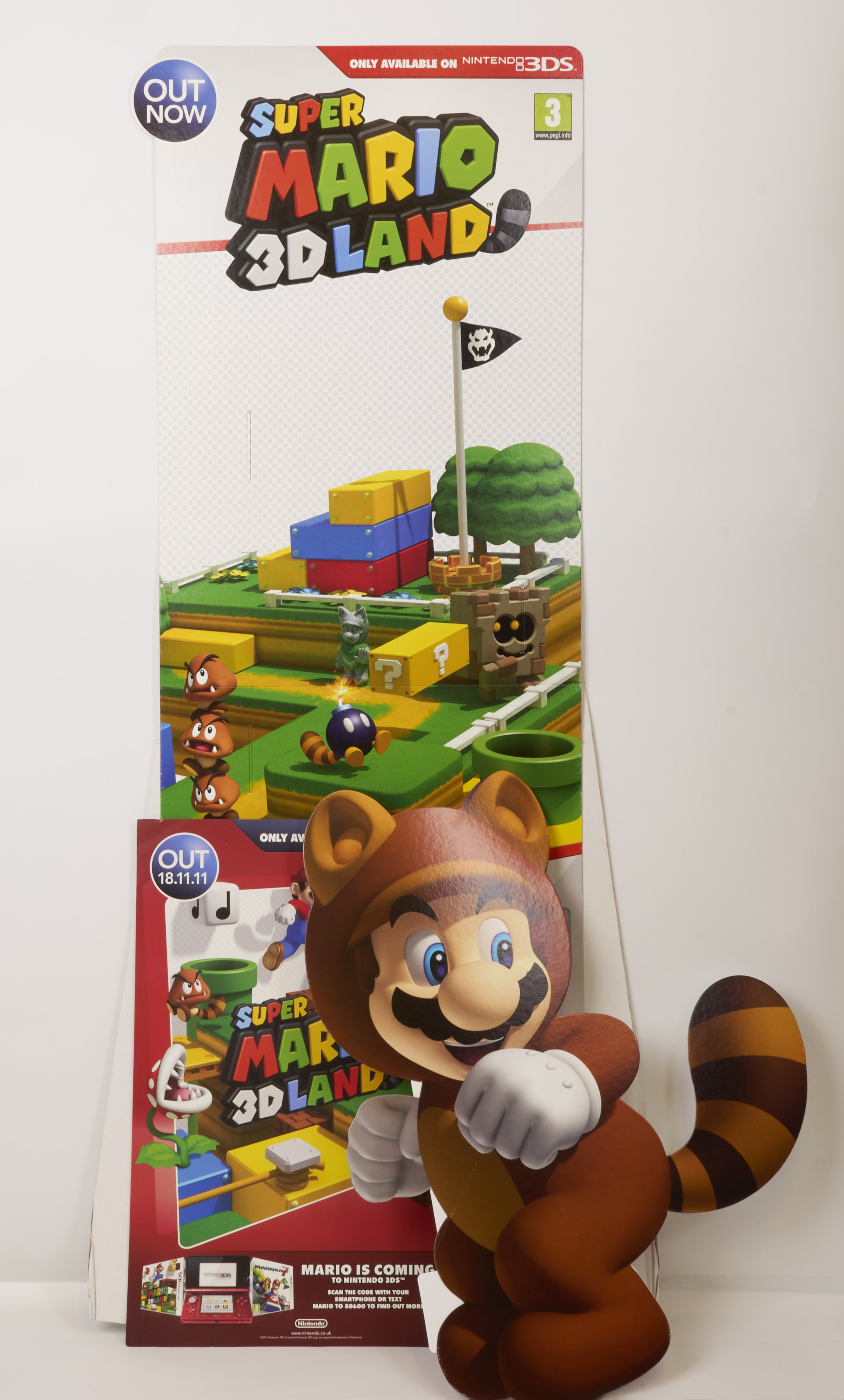 Super Mario 3D Land Tanooki 3D Standee - Complete in Box 