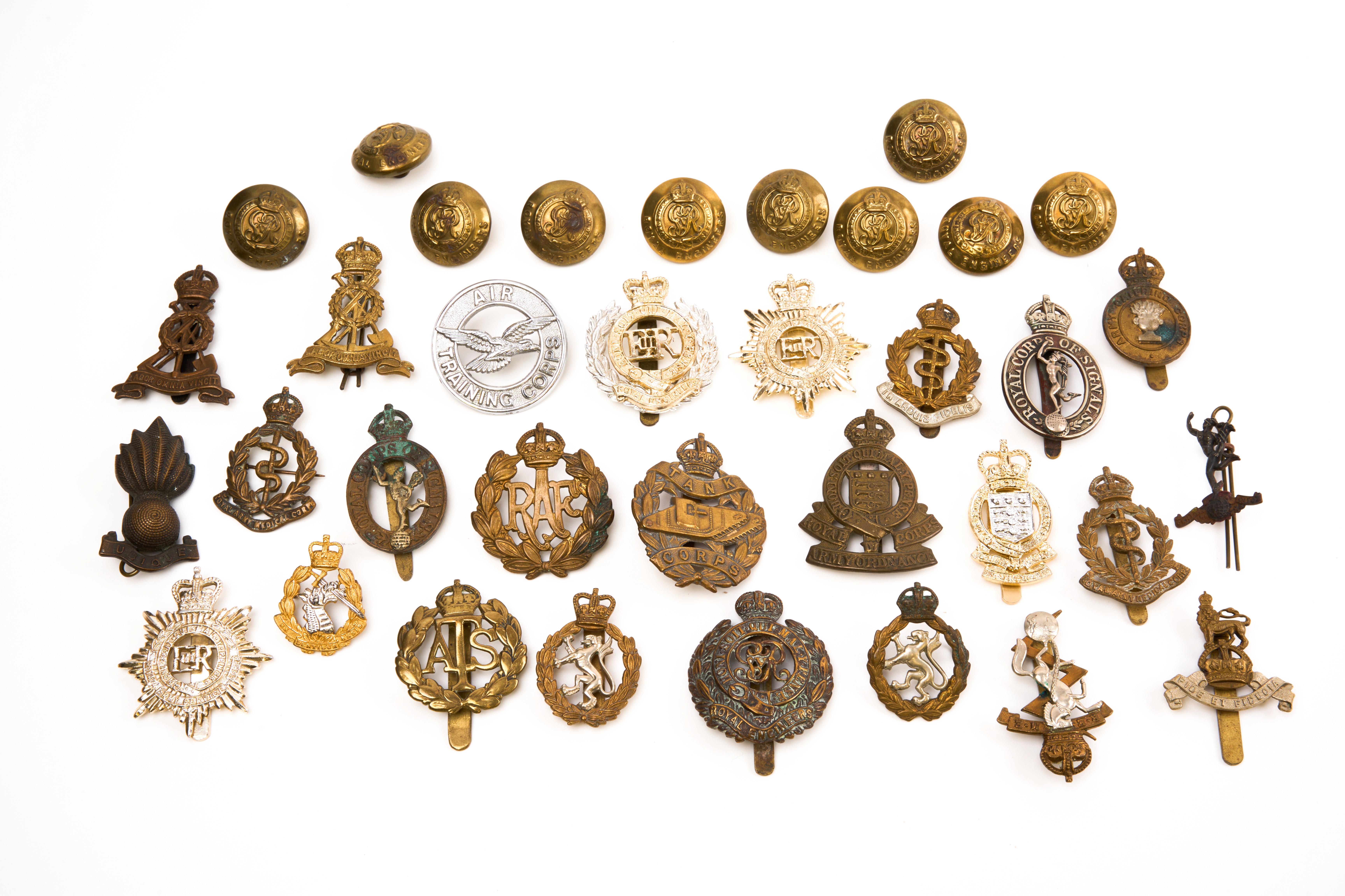 20 British cap badges, loose in envelope