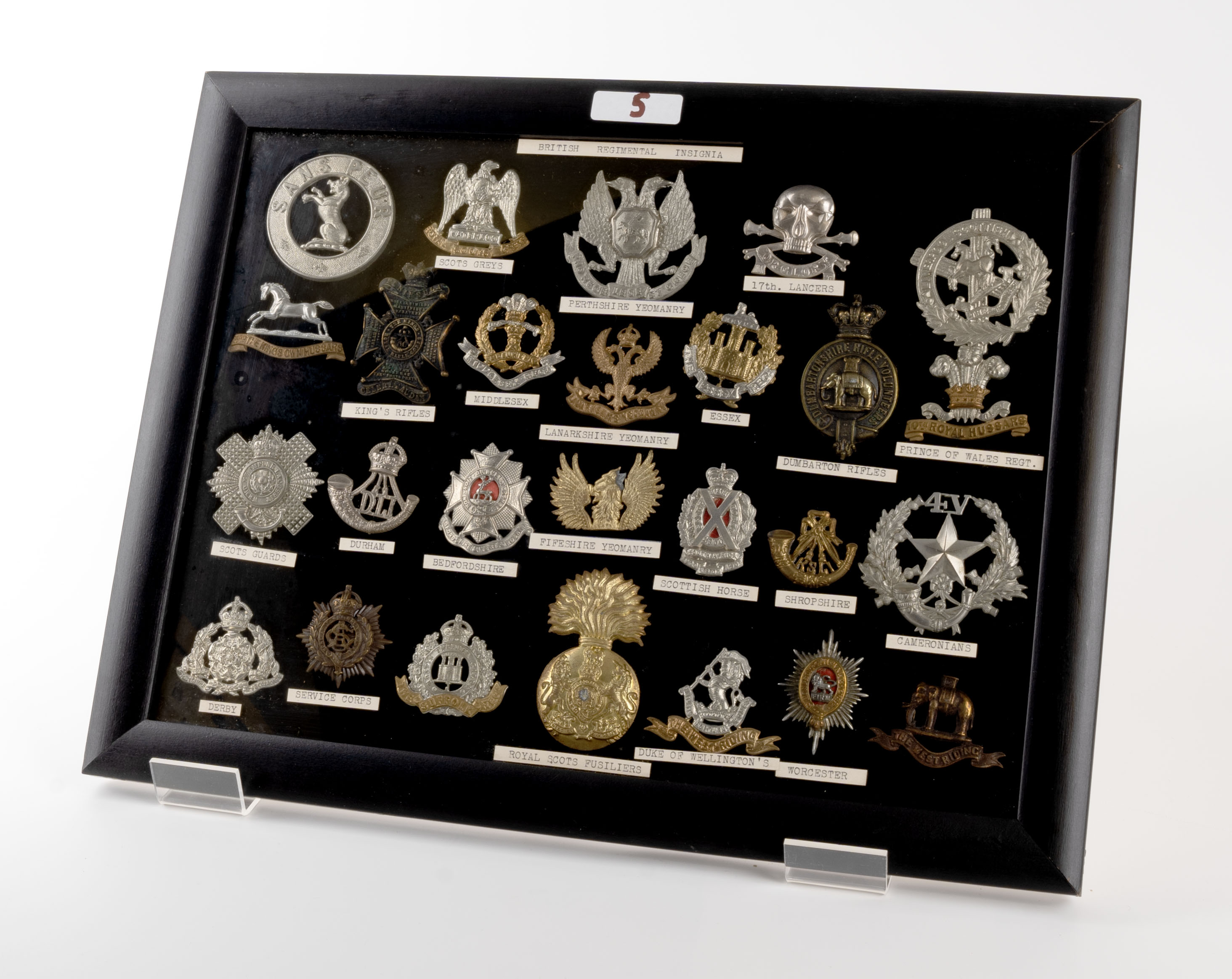 Badges -British Regimental Insignia Badges, (26 items) 