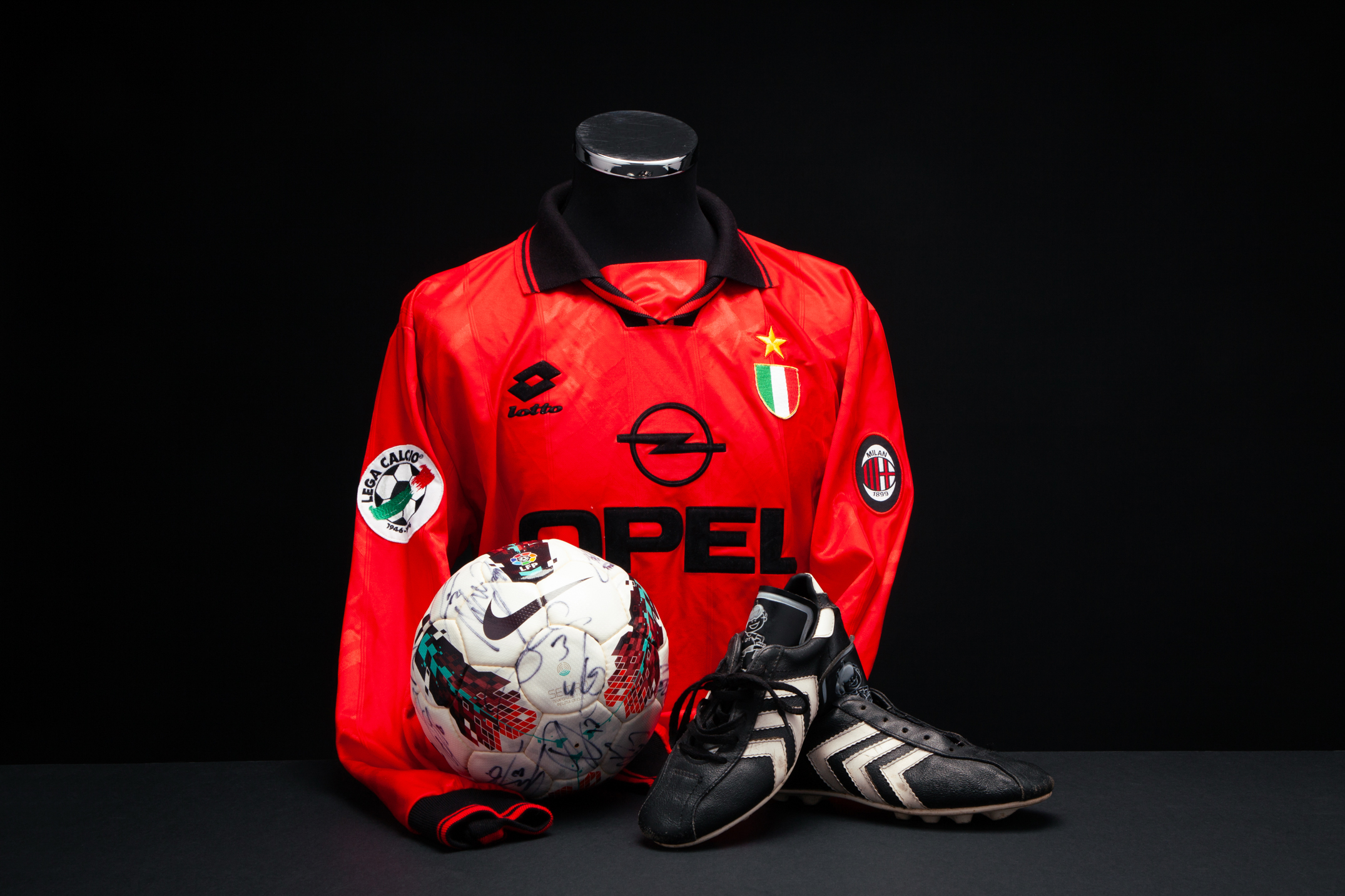 June 9th Sporting Memorabilia Live Auction