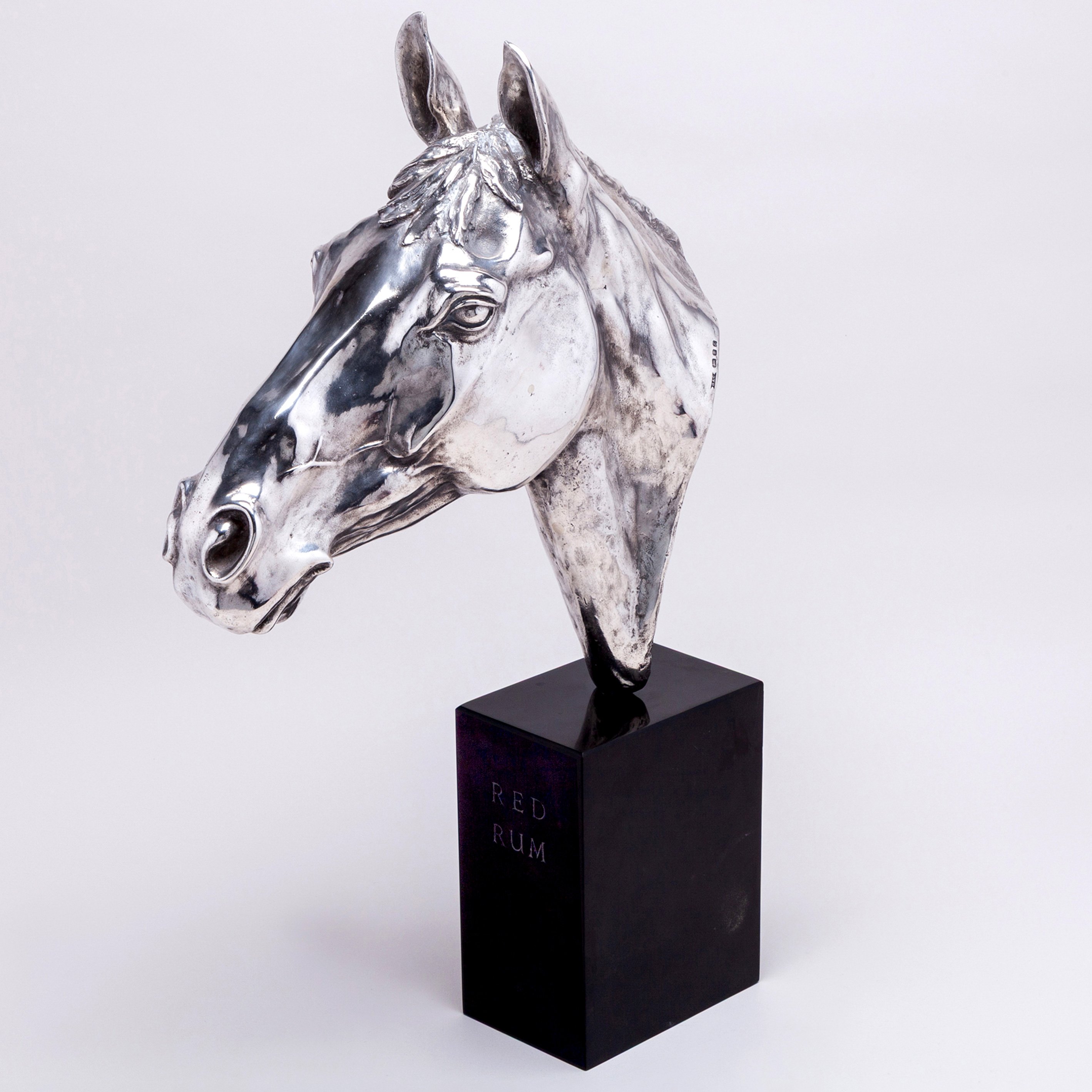 On The Nose - Horse Racing Memorabilia Auction in partnership with Weatherbys