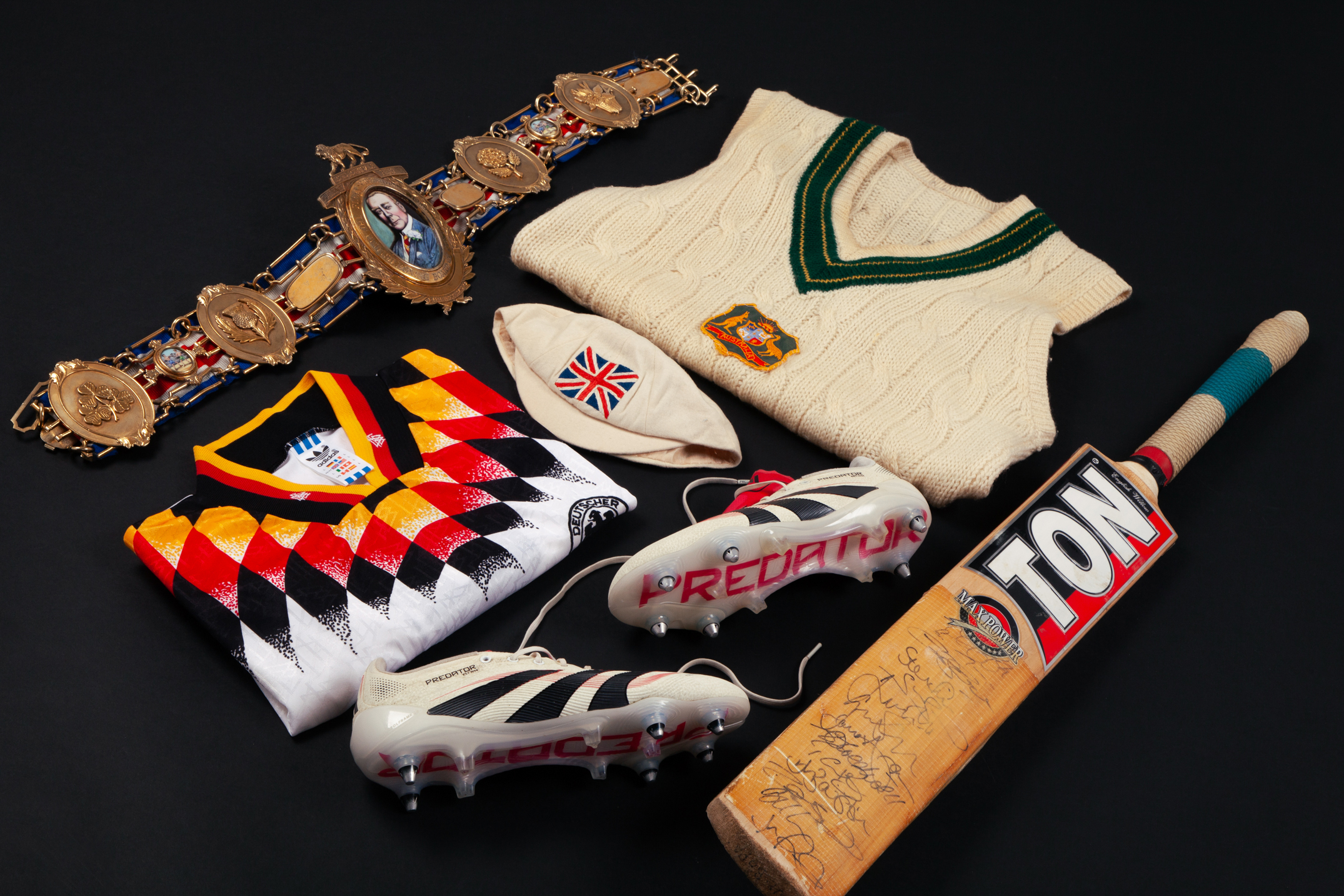 Lasting Glory: Our Spring Two-day Sporting Memorabilia Live Auction