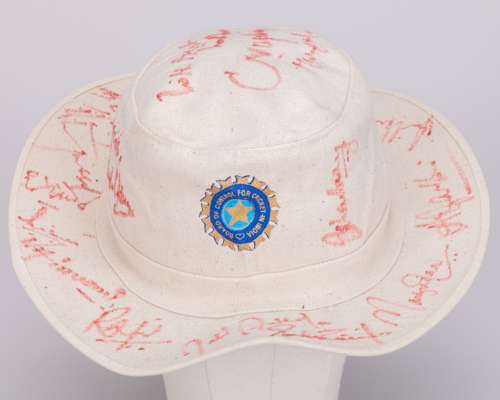 India international cricket autographed sun hat addressed to Dicky dated 20th June 1996