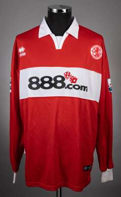 Mark Viduka red No.36 Middlesborough long-sleeved jersey, 2004-05, 
 Errea, XXXL, with v-neck collar and embroidered badge inscribed MIDDLESBROUGH FOO