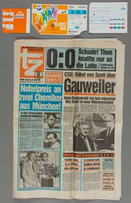 1988 EUROPEAN CHAMPIONSHIP FINAL TICKET AND NEWSPAPER SIGNED BY THE WINNING GOALSCORERS RUUD GULLIT AND MARCO VAN BASTEN. 

The match was played at th