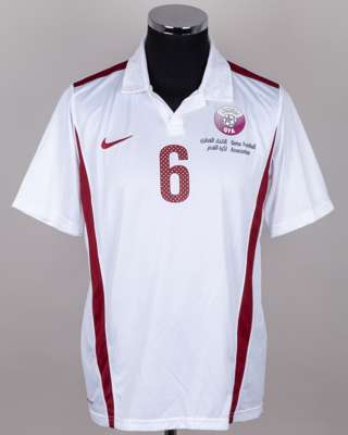 White and maroon No.6 Qatar v. Bayern Munich short-sleeved shirt, 2012