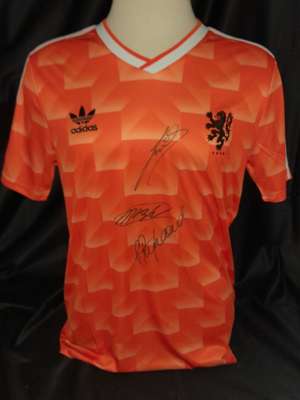 Holland / Netherlands Euro 1988 orange replica shirt signed by three Dutch Legends, Ruud Gullit, Marco Van Basten and Frank Rijkaard,
 signed in black