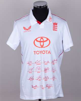 England v. New Zealand Red For Ruth 2026 squad signed short-sleeved shirt