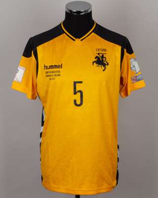 Mikuckis yellow and black No.5 Lithuania short-sleeved shirt