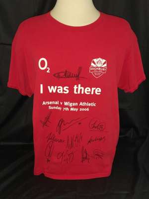 Arsenal signed  “I Was There shirt” jersey to commemorate Arsenal's last ever game at Highbury on Sunday 7th May 2006 against Wigan,
 it has been auto