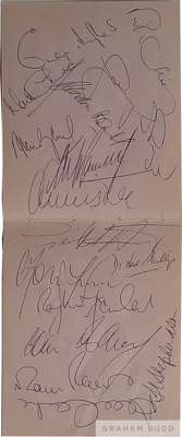 England 1970 World Cup squad signed autograph book pages featuring 16 players and coaching staff, 
 Emlyn Hughes, Martin Chivers, Peter Simpson, Larry